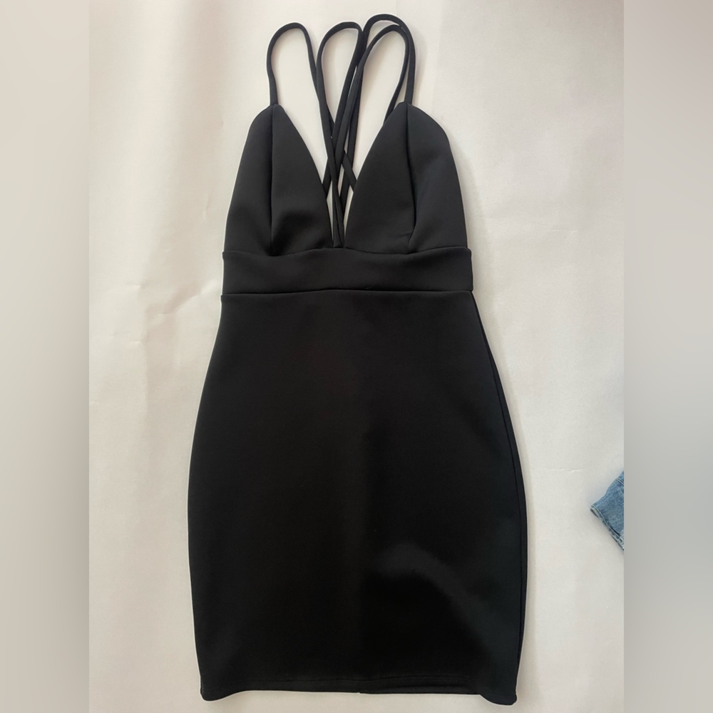 🖤🖤 strappy black mini dress